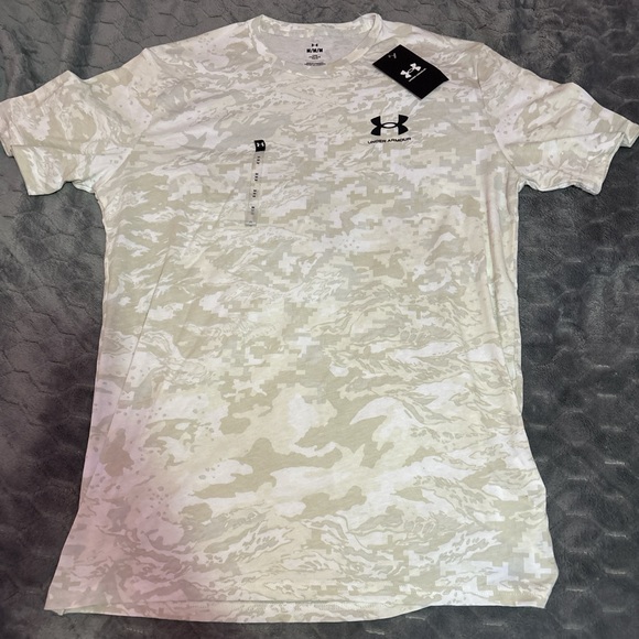 Under Armour Other - Under Armour Men's Light Gray Camo Tee